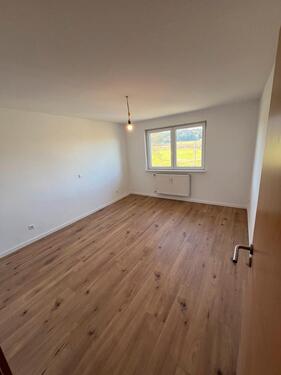 Foto - 3 Zimmer Wohnung 75qm im 1. OG mit Balkon