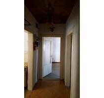 Wohnung zu vermieten - 400,00&nbsp;EUR Kaltmiete, ca.&nbsp; 100,00&nbsp;m&sup2; in Neuhaus am Rennweg (PLZ: 98724)