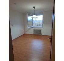 Helle 2,,5 Zimmerwohnung (Hochhaus) mit Balkon und Stellplatz - Reutlingen