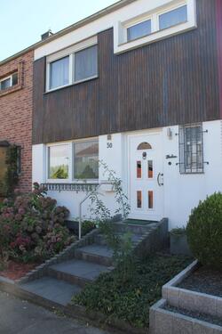 Foto - Reihenmittelhaus mit großer Ausbaureserve im Dach