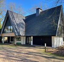 Freistehendes Einfamilienhaus mit 4.125 m² Naturgrundstück: Wesel