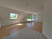 Foto - Zu vermieten: Helle 2-Zimmer-Dachgeschosswohnung in KirchheimT.