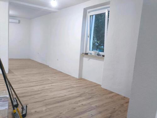 Foto - 1 -2 Zimmer Wohnung 80m2 Erdgeschoss pfersee saniert Altbau
