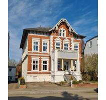 Helle Dachgeschosswohnung mit viel Stauraum in St. Jürgen - Lübeck Sankt Jürgen