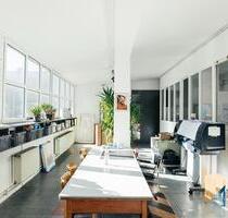 Arbeitsplatz in Kreativer Bürogemeinschaft in Neukölln- 3Monate - Berlin