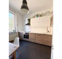 Sanierte 2-Zi-Altbauwohnung mit Kamin & Klima in Mannheim