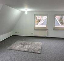 Mietwohnung RD in ruhiger Lage mit Balkon 75 qm frisch renoviert - Osterrönfeld