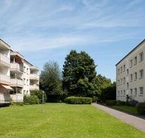 Frisch sanierte 3-Zimmer-Wohnung mit Sonnenbalkon in Langenfeld - Langenfeld (Rheinland)