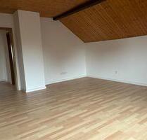 Großzügige, helle Dachgeschoss-Wohnung 2 ZKB - Saarbrücken West