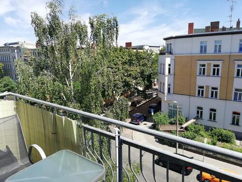 Foto - seltene Gelegenheit - 1-Raumwohnung mit EBK, Balkon, Tageslichtbad, großer Küche und Flur