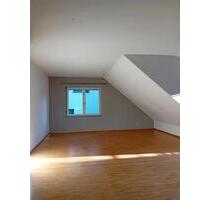 Schöne helle 3,5 Zimmer DG Wohnung Marbach am Neckar