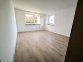 Foto - Renovierte 3 Zimmer Wohnung - 1.250,00&nbsp;EUR Kaltmiete, ca.&nbsp; 80,00&nbsp;m&sup2;