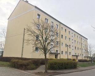 Zentral und ruhig: 4-Raum-Wohnung am Marktplatz - Löcknitz
