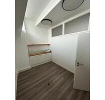 Kosmetikraum zur Miete im Coworking Friseurstudio Düsseldorf