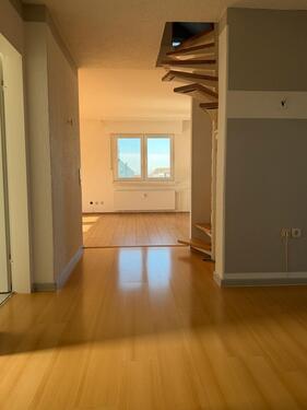 Foto - Exklusive 5 Zimmer Wohnung mit eigenem Garten in Sackgassenlage