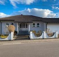 Erdgeschosswohnung in freistehendem Bungalow - Saarbrücken West