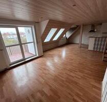 Große Maisonette 3-Raum-Wohnung – Balkon, neues Bad, top Lage! - Riesa