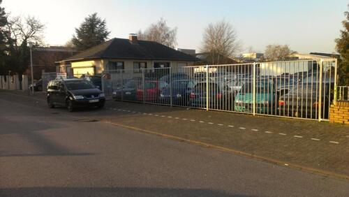 Foto - 2 Häuser incl. 2 Wohnungen u. Geschäftsräume (AUTOHANDEL)