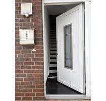 Zentrale Lage - 4-Zimmer-Dachgeschosswohnung mit Garten - Wagenfeld