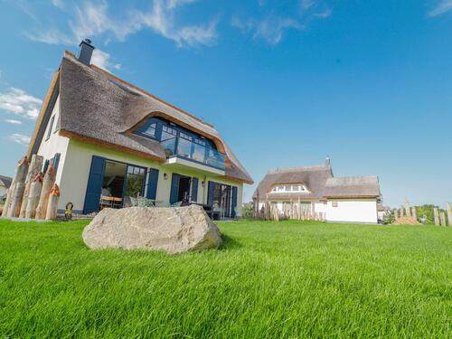 Foto - Reetdach Ferienhaus bei Stralsund • 8 Personen • Sauna 
