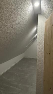 Foto - 4 Zimmer Dachgeschoßwohnung zur Miete in Östringen
