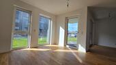 Foto - Bezug sofort + Anfragen nur per Mail + Besichtigung am 16.04. + Terrasse + Tiefgarage + 4 Zimmer warten auf eine Familie + HW 13 Whg. 1