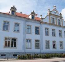 schöne 2R-Wohnung 67m², Küche, Balkon, Fahrstuhl, barrierefrei - Großenhain