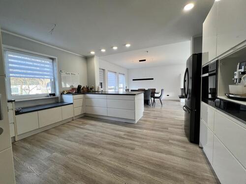 Foto - Hohenstein-Breithardt: Ein XXL - Bungalow der Extraklasse mit 350qm Wohnfläche in Wiesenrandlage!