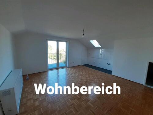 Foto - 2,5 Zimmer DG-Wohnung Balkon + Abseite + Stellplatz