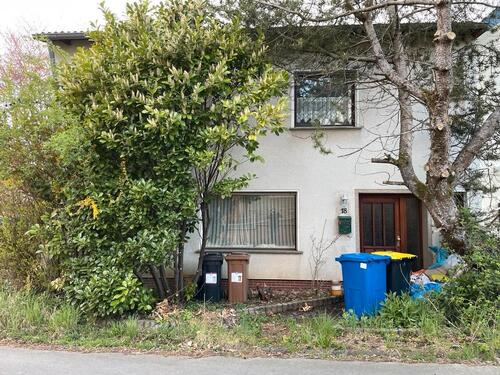 Foto - Einfamilienhaus mit 5 Zimmer , Garten und Stellplatz