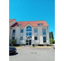 Super 2 Zimmer-Wohnung mit Balkon, Pkw-Stellplatz in frisch renovierter Wohnanlage - Biederitz