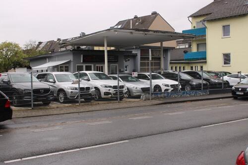 Foto - Autohandel-Platz mit Werkstatt Spedition Transport Bau Lager usw