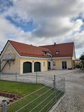 Foto - Mansardenwohnung mit Garage ab 1.8. in VohburgRockolding frei