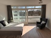 Foto - Möblierte Balkon Wohnung mit PKW Stellplatz, sofort verfügbar