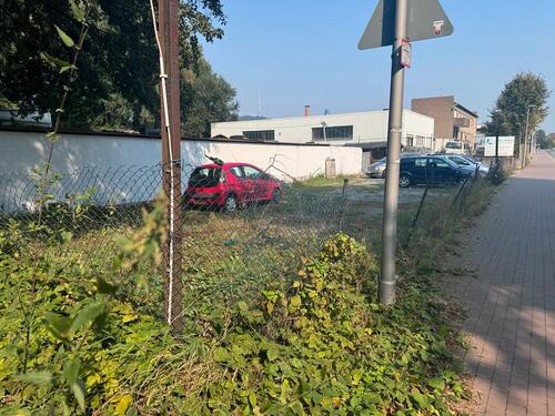 Foto - Gewerbegrundstück zu vermieten (Autohandel)