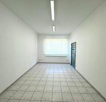 Vielseitige Gewerbefläche mit WC & Innenhof – Büro Kanzlei - Buttstädt