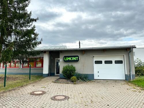 Foto - Bürogebäude Arzt Praxis Pflegedienst Tagespflege Physio Miete