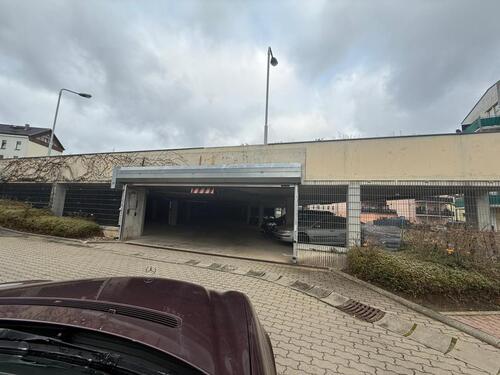 Foto - Tiefgaragenstellplatz zu vermieten