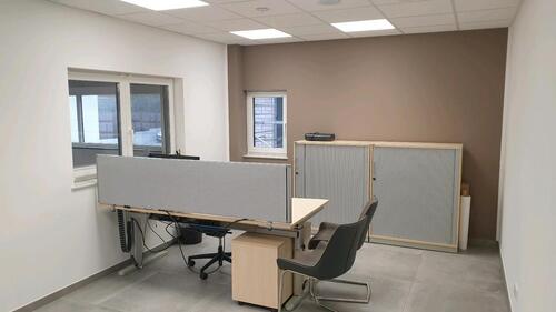 Foto - Büroraum mit Klima, Küche, Toilette zu vermieten