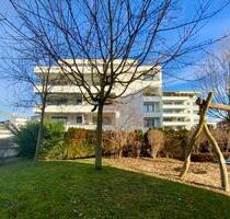 Exklusive und großräumige 3-Zimmerwohnung mit Balkon und EBK - Stuttgart Bad Cannstatt