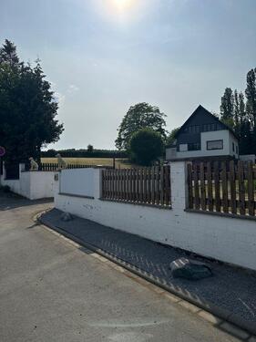 Foto - Einfamilienhaus in ruhiger Lage mit großzügigem Grundstück