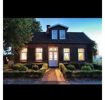 ***Altes Kapitänshaus*** Exklusives Ferienhaus für bis zu 8 Personen, Ostfriesland von der schönsten Seite entdecken ! Hoher Wohnkomfort u. Sauberkeit ermöglichen einen tollen Hunde- u.... - Ostrhauderfehn
