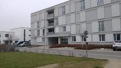 Foto - 3 Zi 95qm Top Lage Stellplatz Keller Aufzug Balkon 2001 Bj