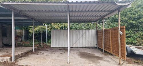 Foto - Überdachter Stellplatz für Automobile, Wohnmobile und Boote