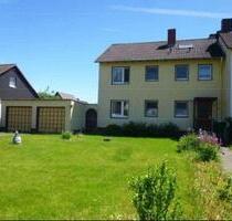 Doppelhaushälfte mit Wintergarten & Doppelgarage in Hofgeismar
