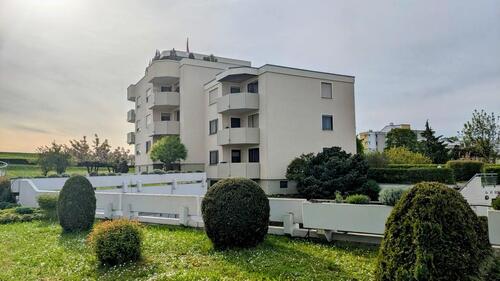 Foto - 1,5 Zimmern in Ebersbach Sulpach: Küche, Balkon, TG-Stellplatz