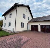 Gepflegtes Einfamilienhaus mit großem Garten in ruhiger Lage - Frontenhausen