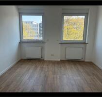 Großzügige, renovierte, helle fünf Zimmerwohnung (WG geeignet) - Dortmund