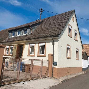 Foto - Kernsaniertes kleines Einfamilienhaus