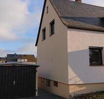 Doppelhaushälfte mit Grundstück in Flöha zum Verkauf